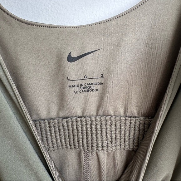 Nike Bliss Luxe Dress - Picture 4 of 8